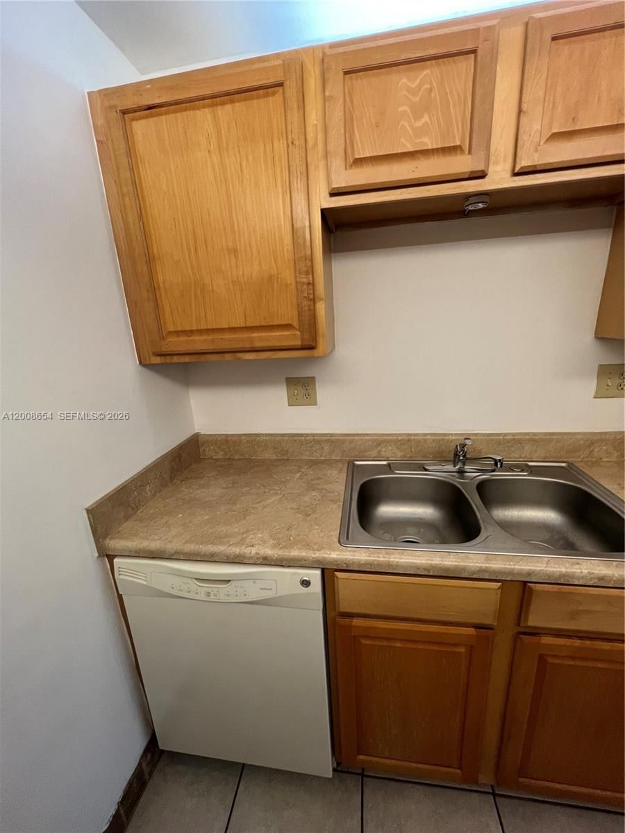 Real estate property located at 4116 88th Ave #104, Broward, Ramblewood East Condo, Coral Springs, FL