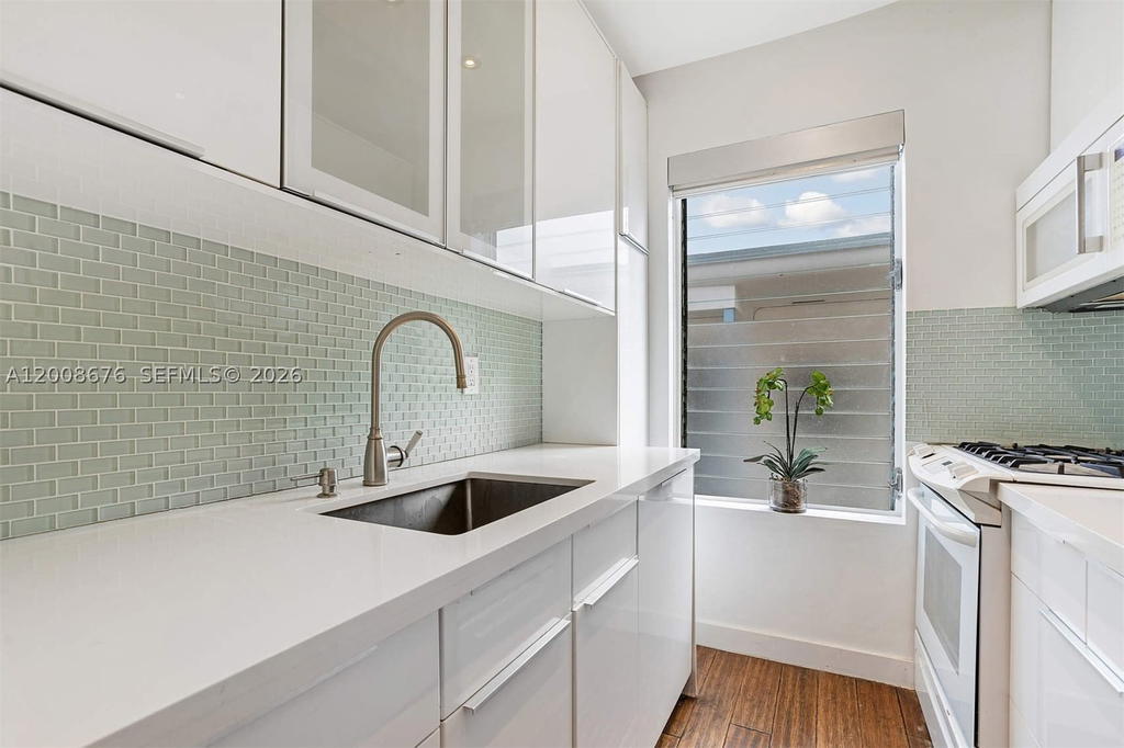 Real estate property located at 1050 Pennsylvania Ave #29, Miami-dade, Penn Eleven Co-op, Miami Beach, FL