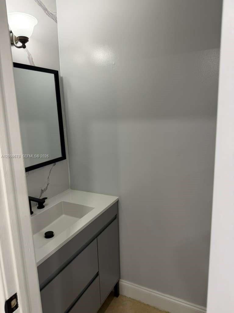 Real estate property located at 13470 62nd St #105N, Miami-dade, Kendall Lks E Lakeview Th, Miami, FL