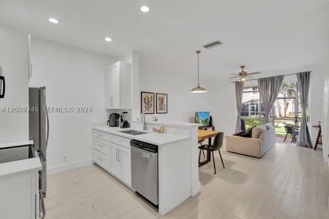 Real estate property located at 1919 Madeira Dr #4, Broward, Sectors 3 & 4 Boundary Pl, Weston, FL