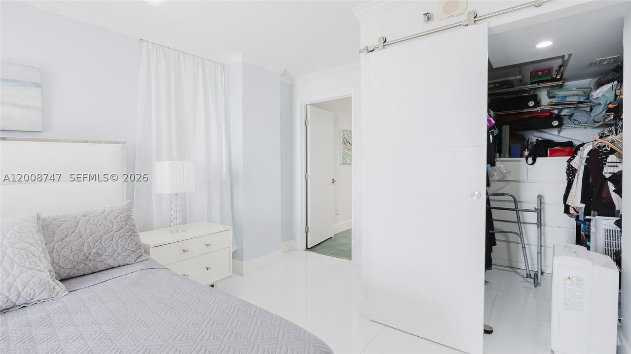 Real estate property located at 2625 Collins Ave #803, Miami-dade, Oceanfront Plaza Condo, Miami Beach, FL