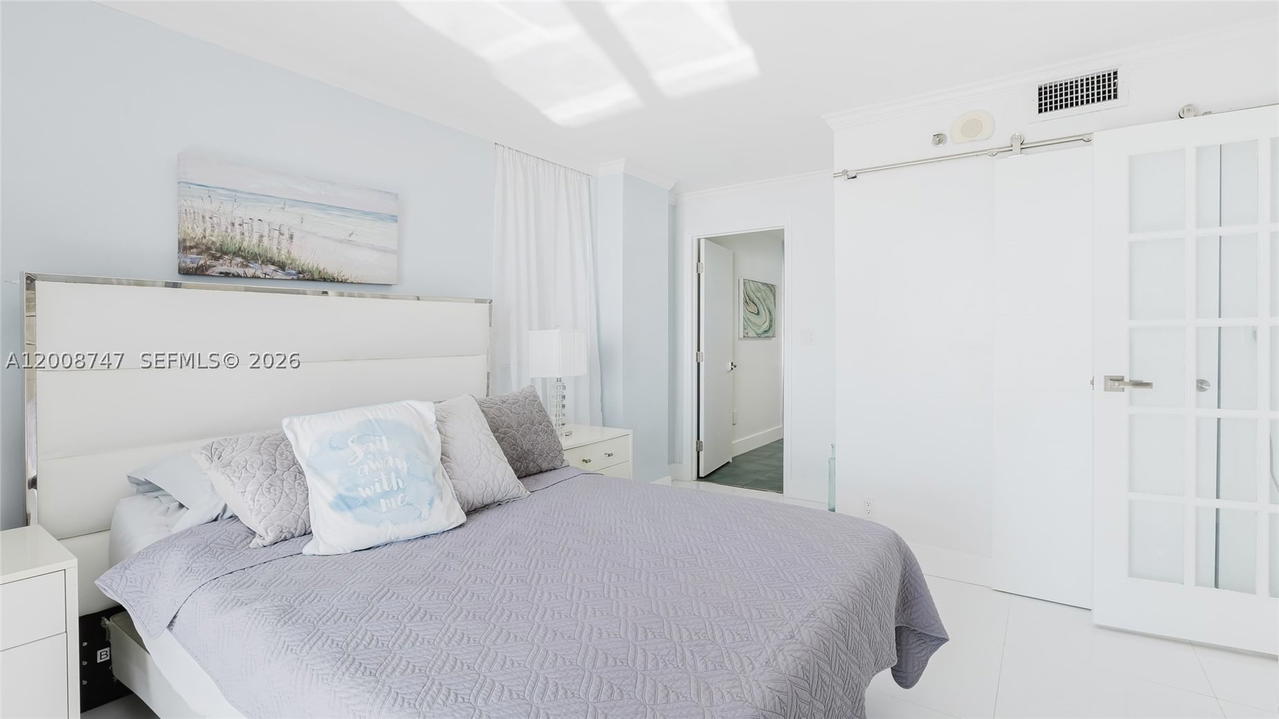 Real estate property located at 2625 Collins Ave #803, Miami-dade, Oceanfront Plaza Condo, Miami Beach, FL