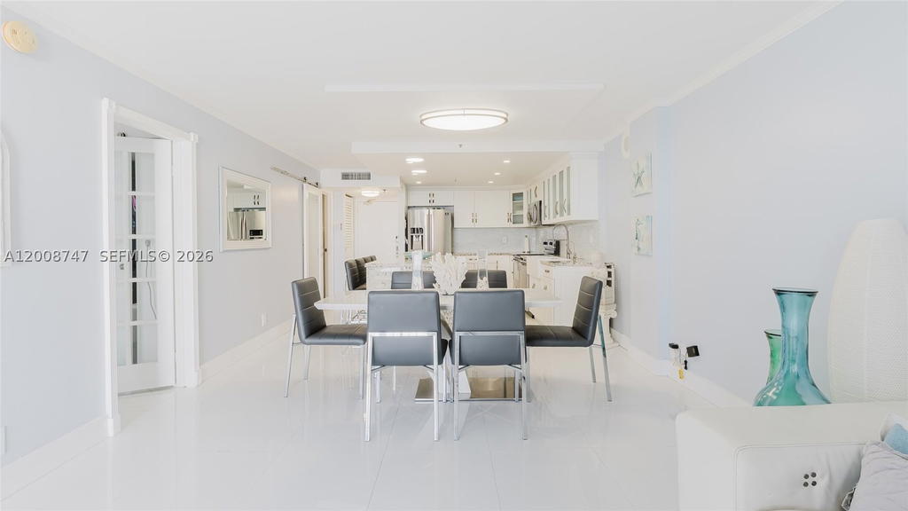 Real estate property located at 2625 Collins Ave #803, Miami-dade, Oceanfront Plaza Condo, Miami Beach, FL