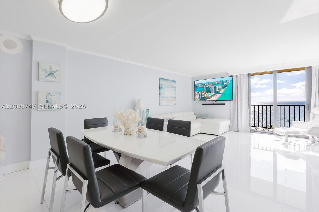 Real estate property located at 2625 Collins Ave #803, Miami-dade, Oceanfront Plaza Condo, Miami Beach, FL