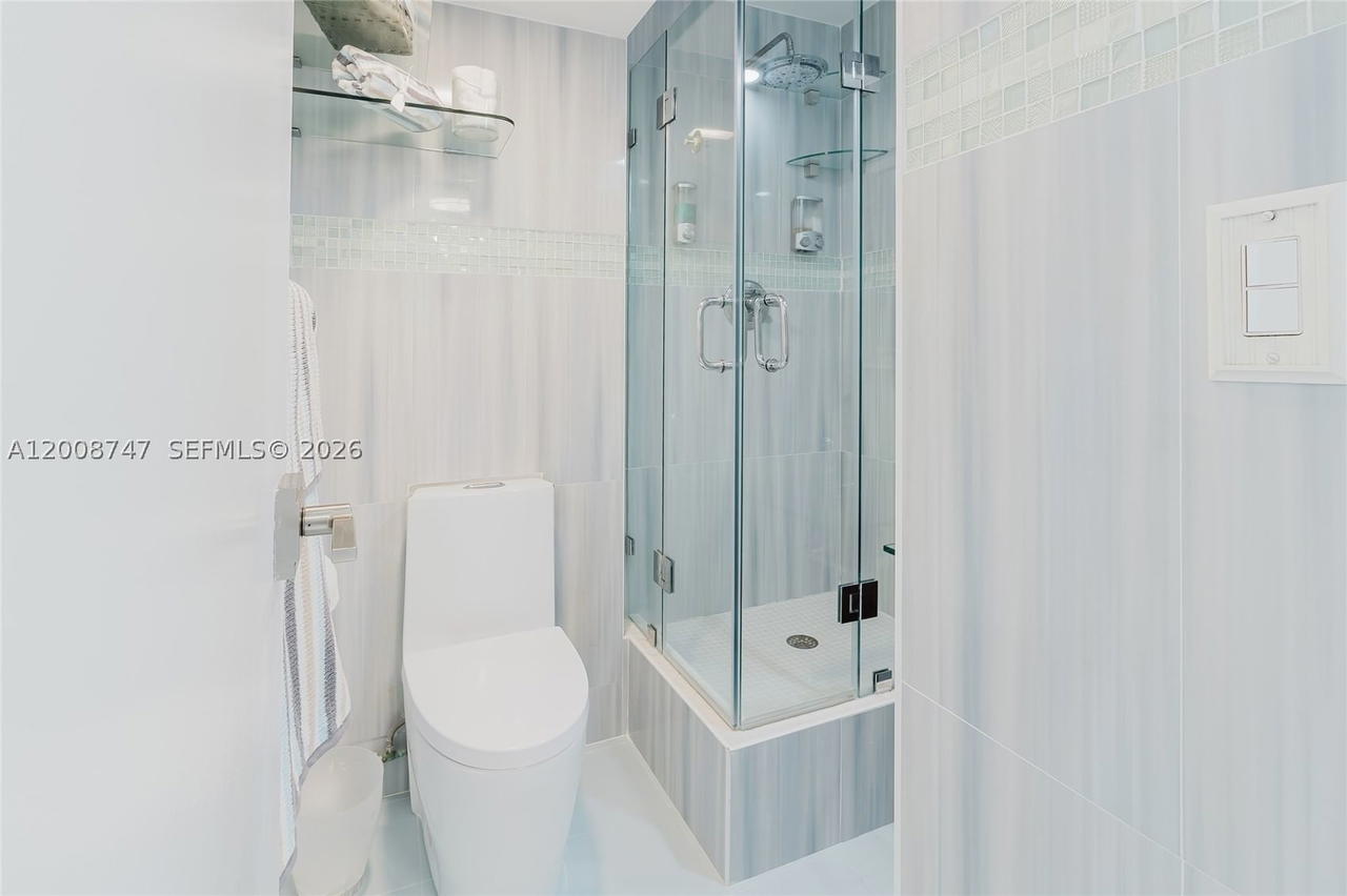 Real estate property located at 2625 Collins Ave #803, Miami-dade, Oceanfront Plaza Condo, Miami Beach, FL