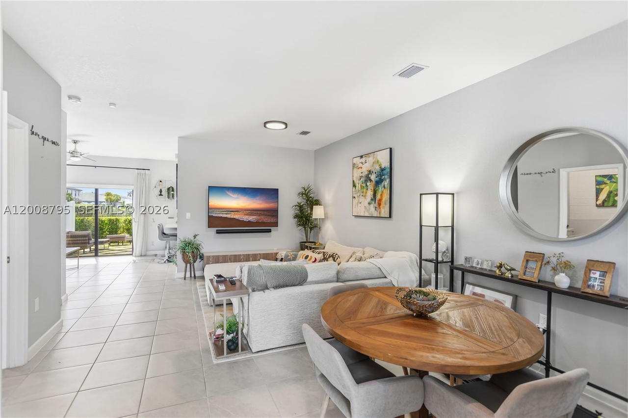 Real estate property located at 20478 4th Ct, Miami-dade, Vista Lago, Miami Gardens, FL