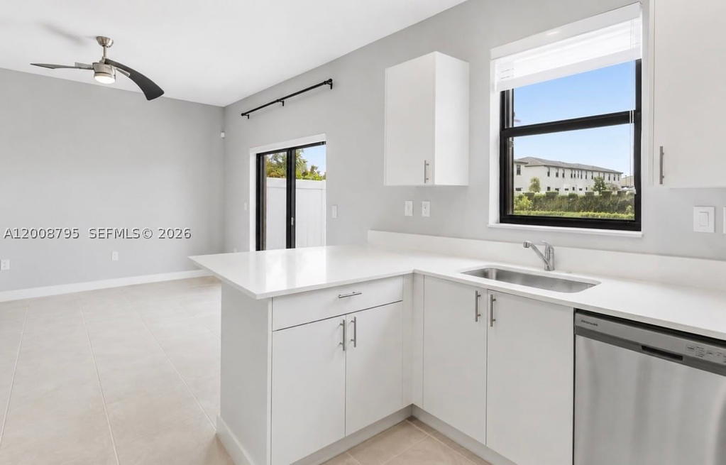 Real estate property located at 20478 4th Ct, Miami-dade, Vista Lago, Miami Gardens, FL