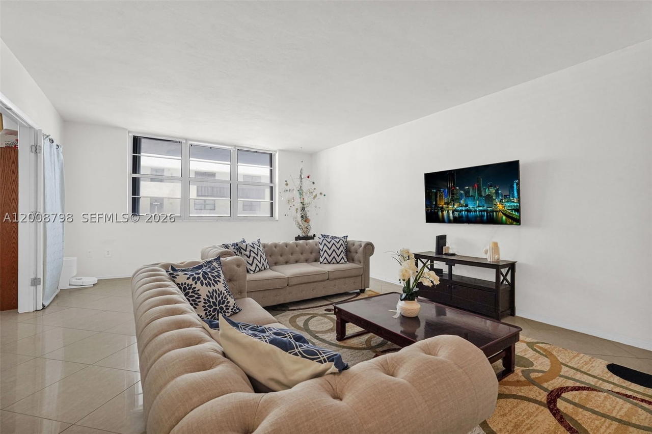 Real estate property located at 5825 Collins Ave #2E, Miami-dade, Corinthian Condo, Miami Beach, FL