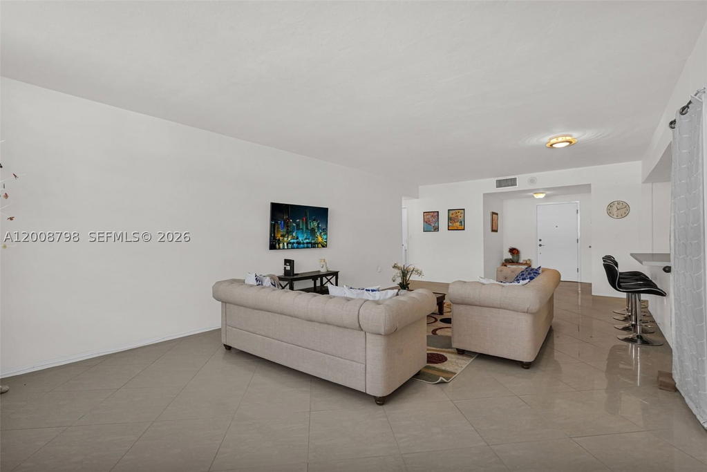 Real estate property located at 5825 Collins Ave #2E, Miami-dade, Corinthian Condo, Miami Beach, FL