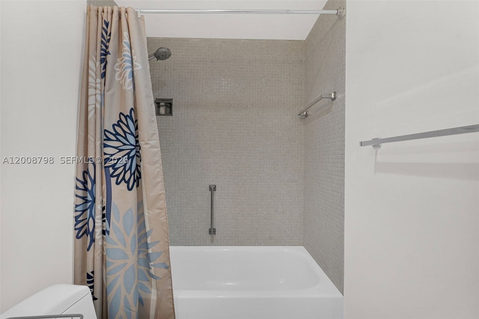 Real estate property located at 5825 Collins Ave #2E, Miami-dade, Corinthian Condo, Miami Beach, FL