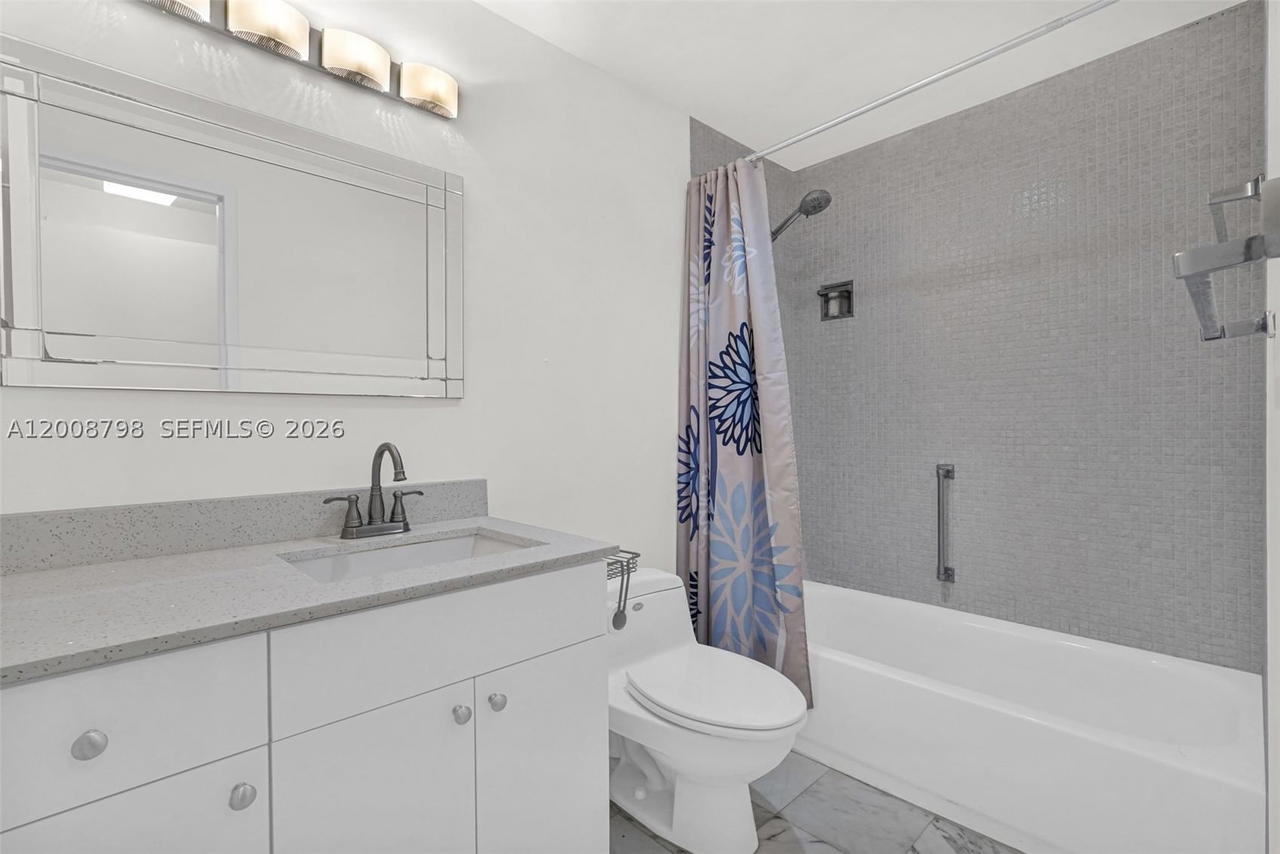 Real estate property located at 5825 Collins Ave #2E, Miami-dade, Corinthian Condo, Miami Beach, FL