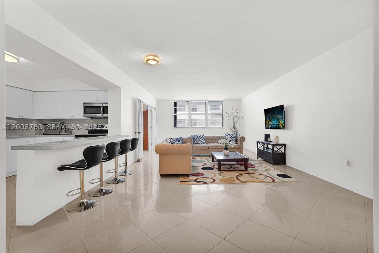 Real estate property located at 5825 Collins Ave #2E, Miami-dade, Corinthian Condo, Miami Beach, FL