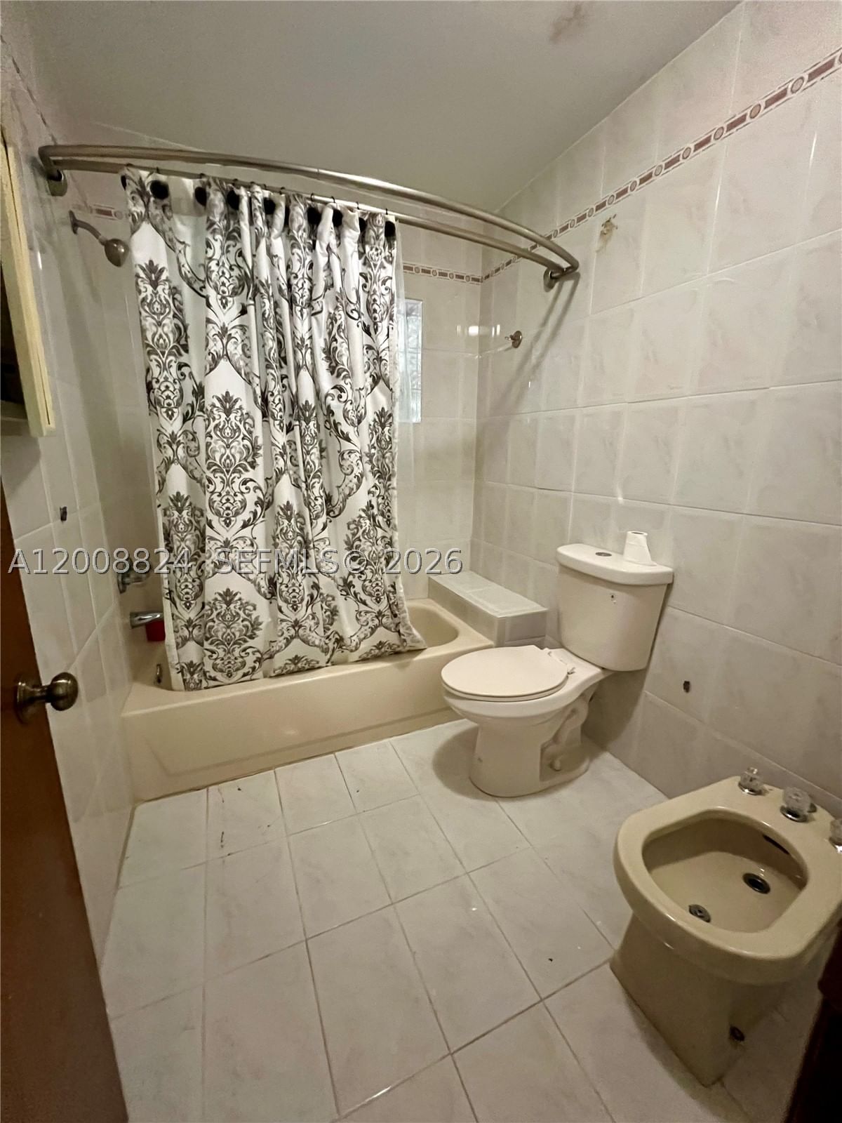 Real estate property located at 3610 113th Pl, Miami-dade, Los Paseos, Miami, FL