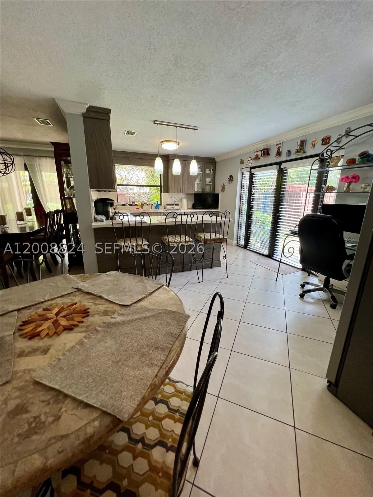 Real estate property located at 3610 113th Pl, Miami-dade, Los Paseos, Miami, FL
