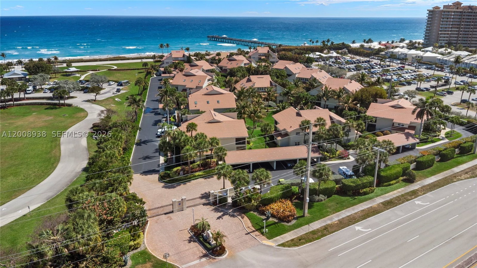 Real estate property located at 4161 Us Highway 1 H1, Palm Beach, Beachcomber Condo, Jupiter, FL