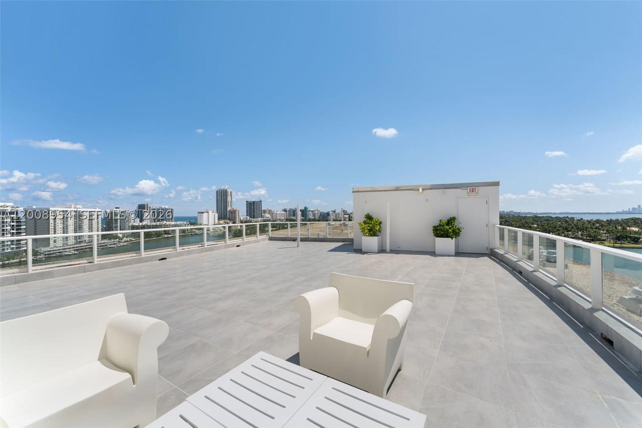 Real estate property located at 900 Bay Dr #421, Miami-dade, King Cole Condo, Miami Beach, FL