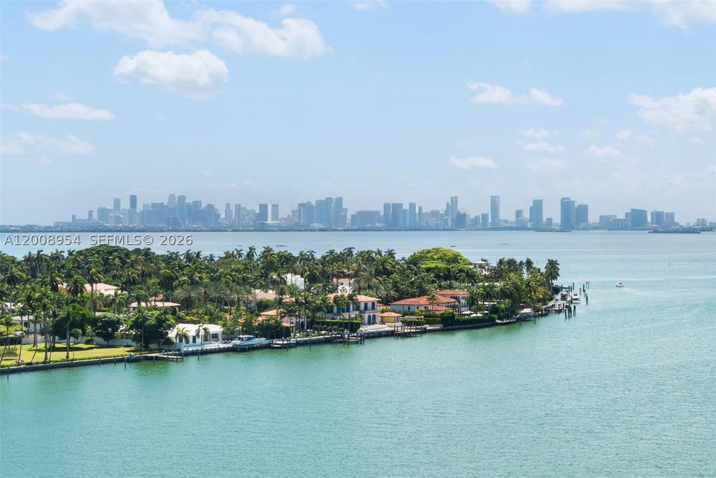 Real estate property located at 900 Bay Dr #421, Miami-dade, King Cole Condo, Miami Beach, FL