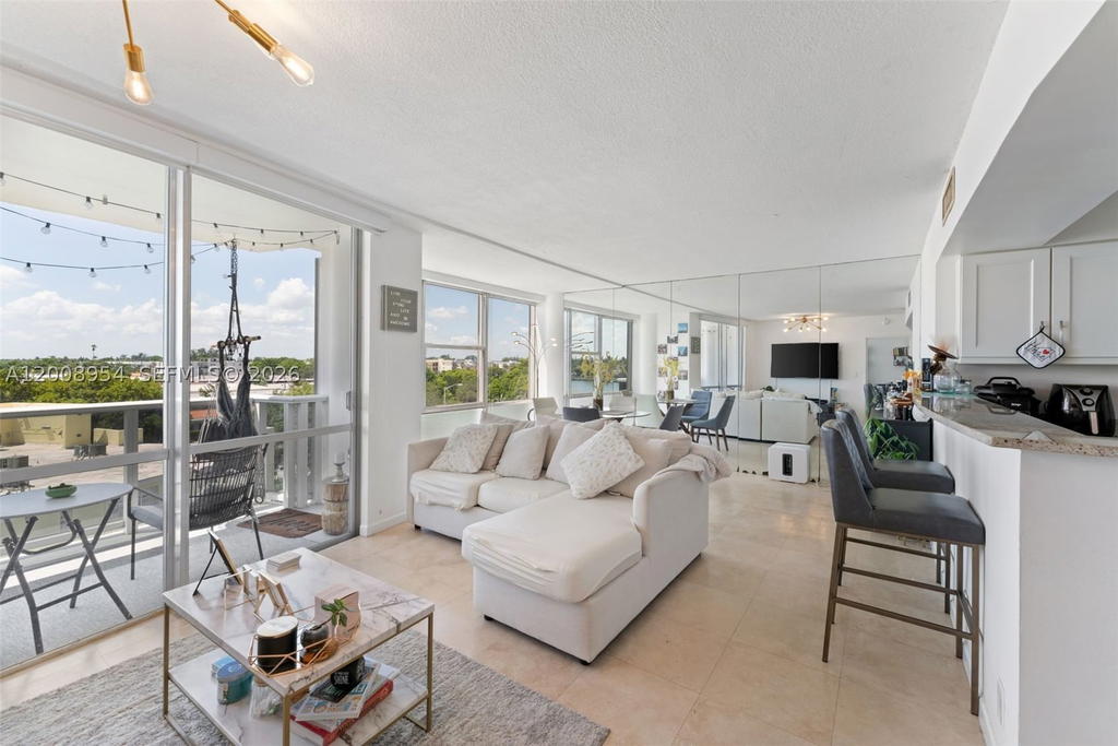 Real estate property located at 900 Bay Dr #421, Miami-dade, King Cole Condo, Miami Beach, FL