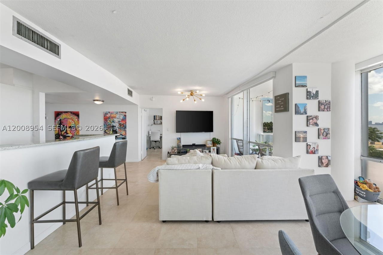 Real estate property located at 900 Bay Dr #421, Miami-dade, King Cole Condo, Miami Beach, FL