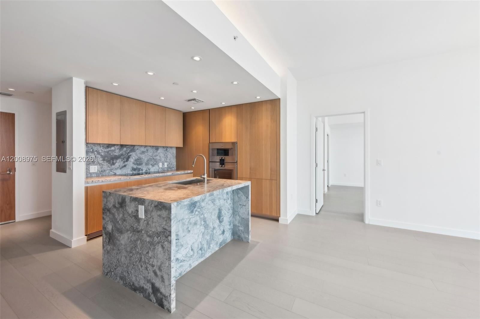 Real estate property located at 500 Alton Rd. #3004, Miami-dade, Five Park Condo, Miami Beach, FL