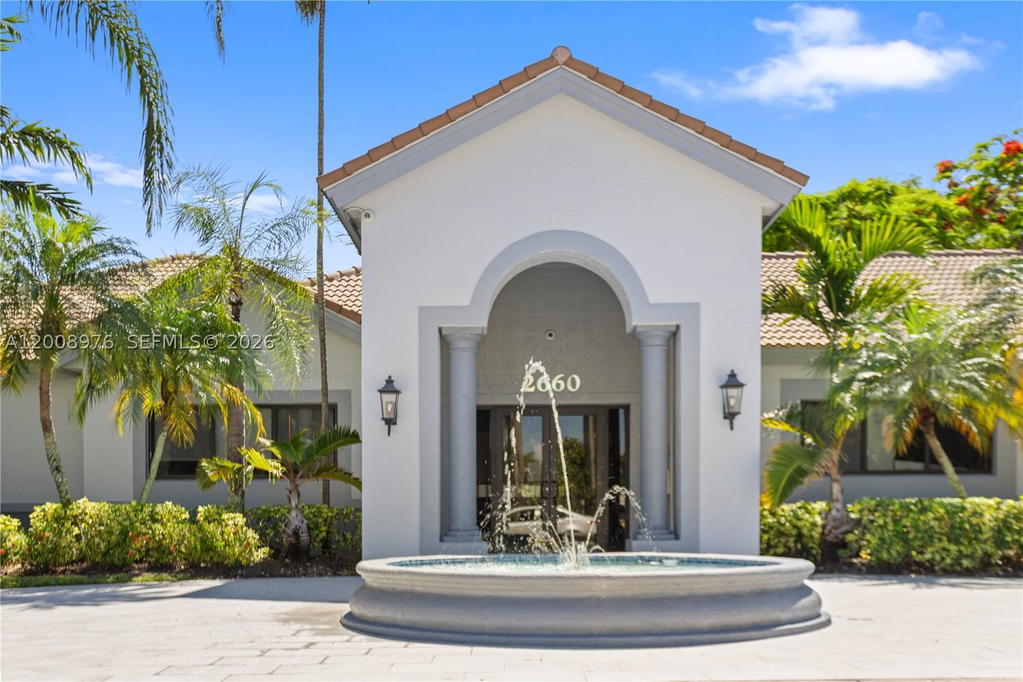 Real estate property located at 2640 University Dr #111, Broward, Royal Grand Condo, Davie, FL