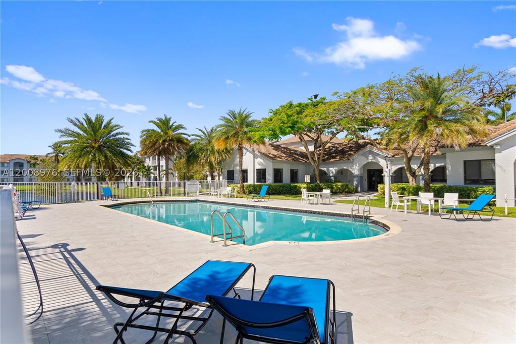 Real estate property located at 2640 University Dr #111, Broward, Royal Grand Condo, Davie, FL