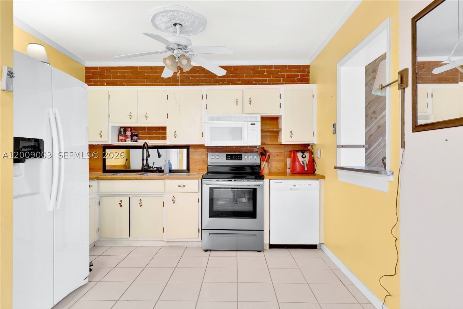 Real estate property located at 1570 15th St, Miami-dade, Sky Vista 1st Addn, Homestead, FL