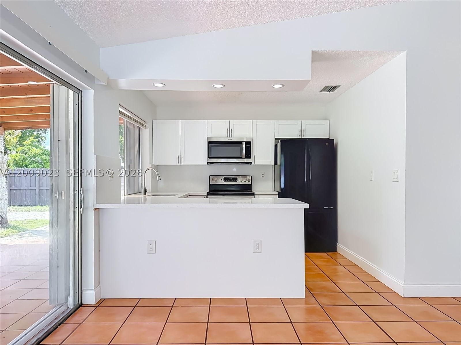 Real estate property located at 9825 132nd Ct, Miami-dade, Calusa Club Estates 5th A, Miami, FL