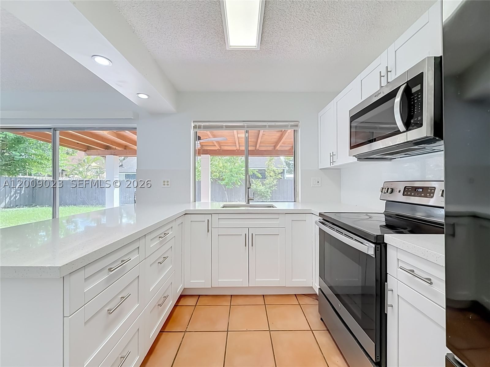 Real estate property located at 9825 132nd Ct, Miami-dade, Calusa Club Estates 5th A, Miami, FL