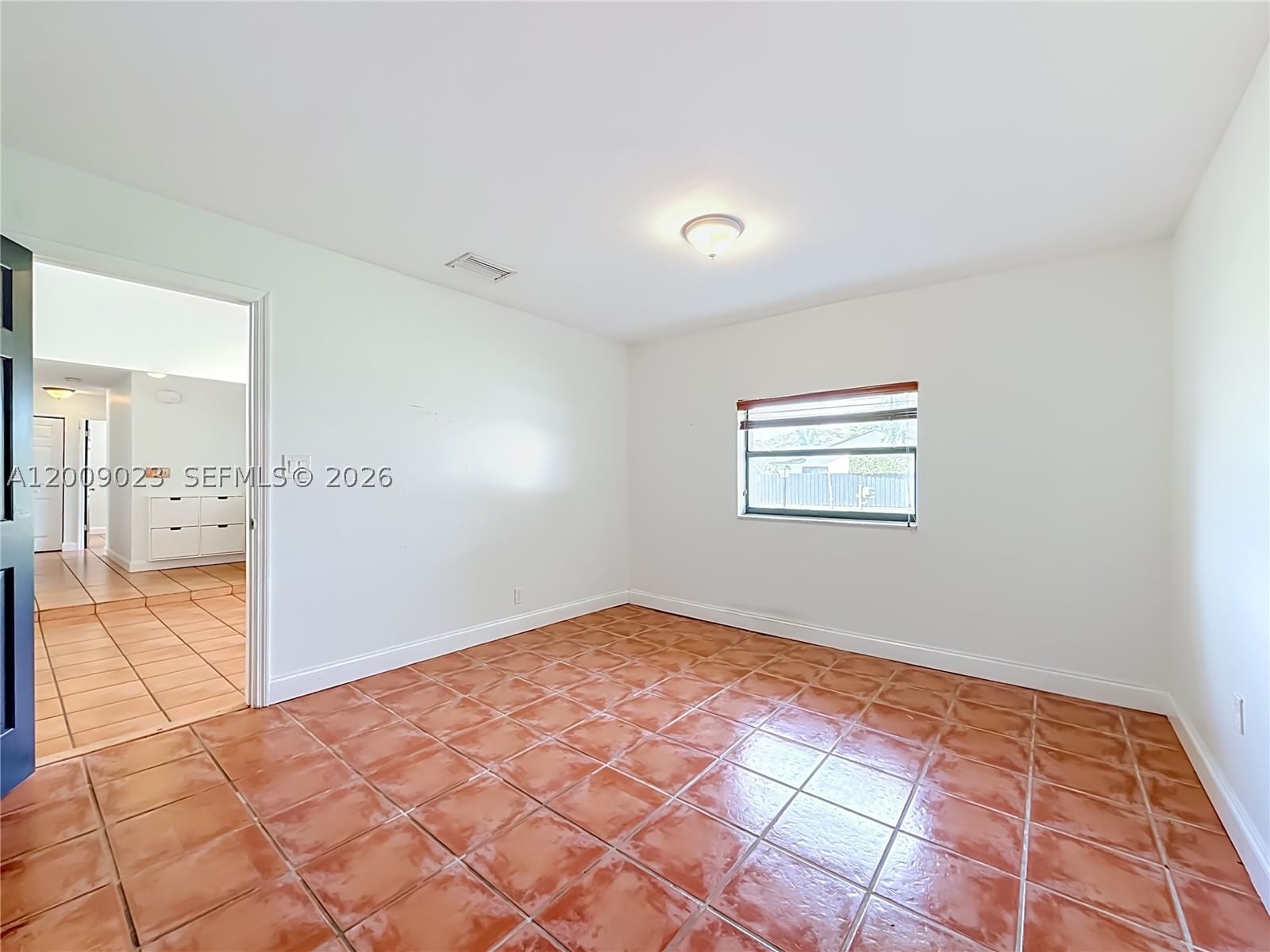 Real estate property located at 9825 132nd Ct, Miami-dade, Calusa Club Estates 5th A, Miami, FL