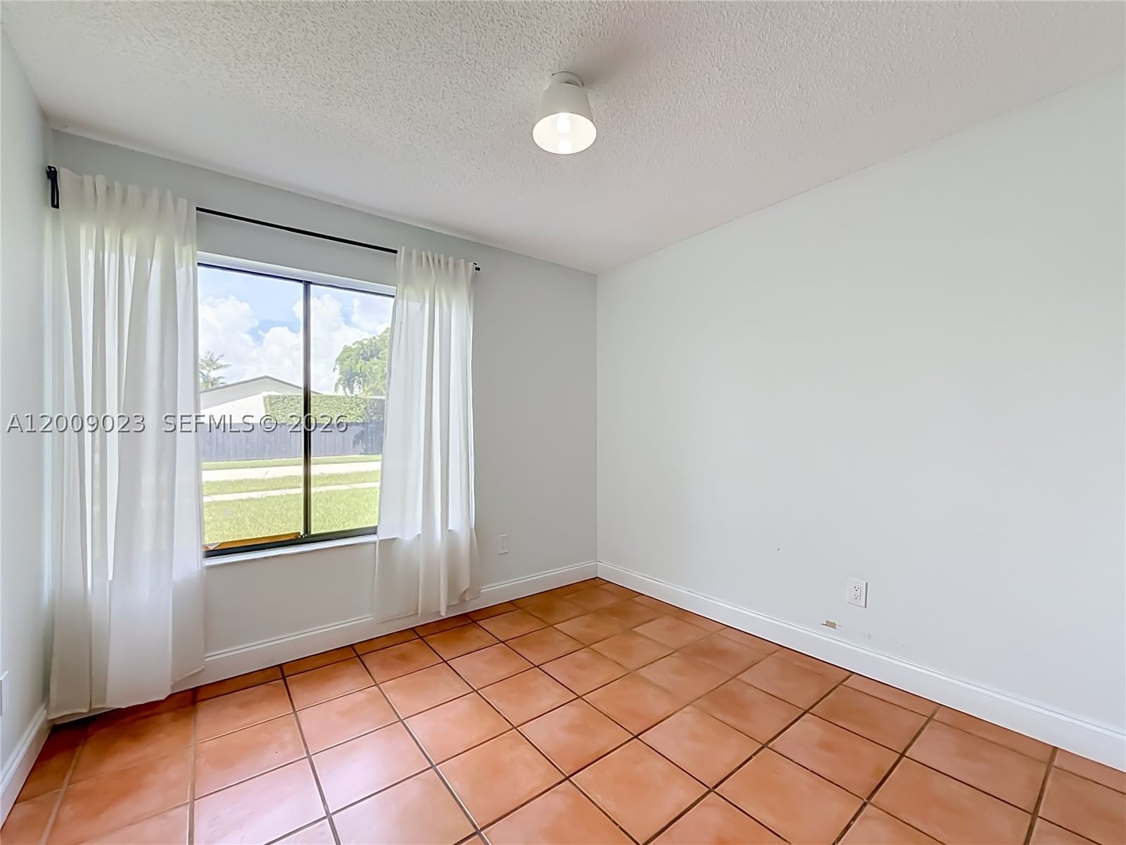 Real estate property located at 9825 132nd Ct, Miami-dade, Calusa Club Estates 5th A, Miami, FL