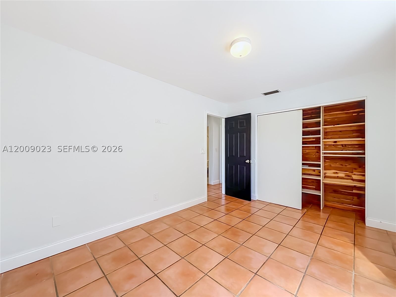 Real estate property located at 9825 132nd Ct, Miami-dade, Calusa Club Estates 5th A, Miami, FL