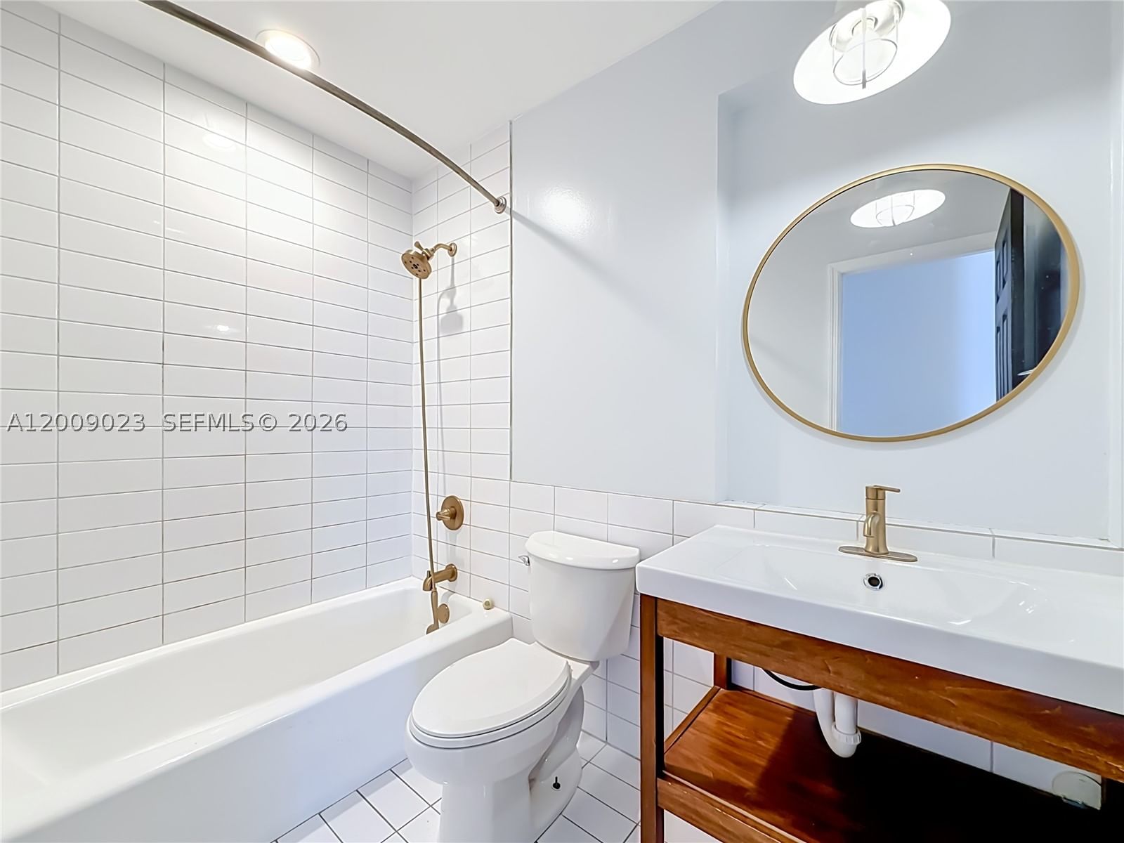 Real estate property located at 9825 132nd Ct, Miami-dade, Calusa Club Estates 5th A, Miami, FL