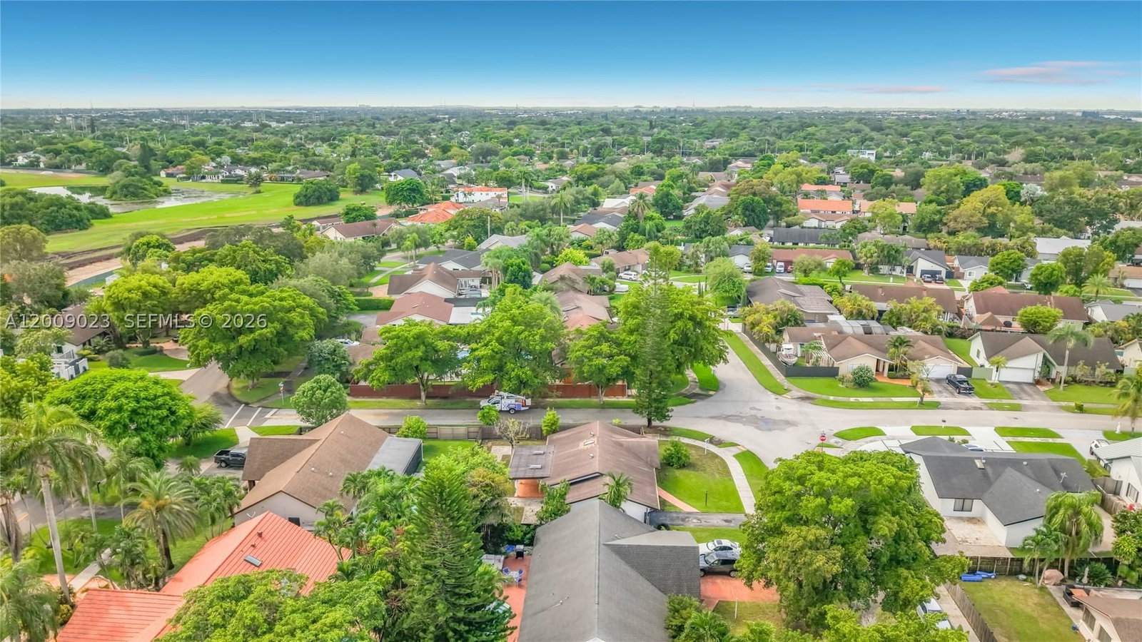 Real estate property located at 9825 132nd Ct, Miami-dade, Calusa Club Estates 5th A, Miami, FL