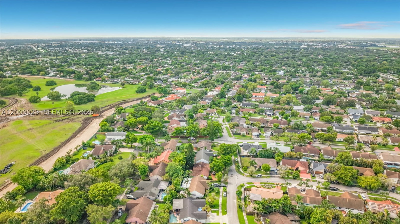 Real estate property located at 9825 132nd Ct, Miami-dade, Calusa Club Estates 5th A, Miami, FL