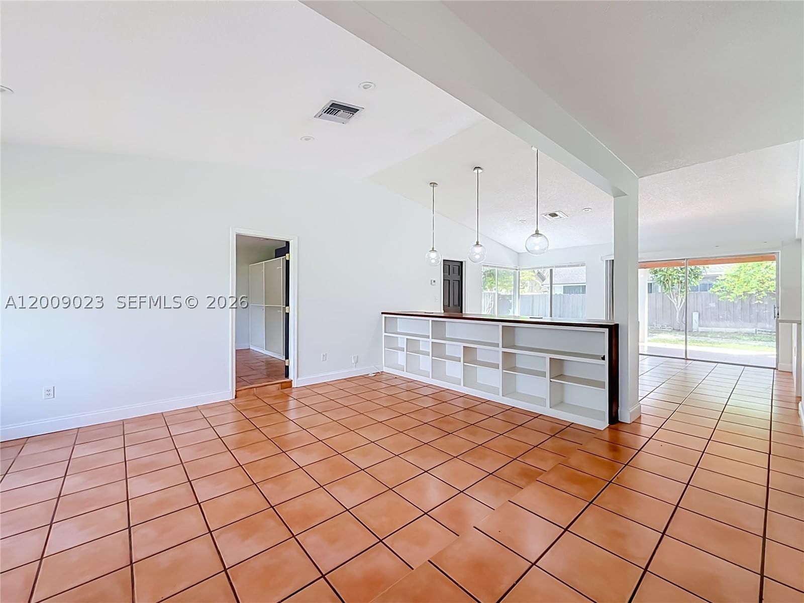 Real estate property located at 9825 132nd Ct, Miami-dade, Calusa Club Estates 5th A, Miami, FL