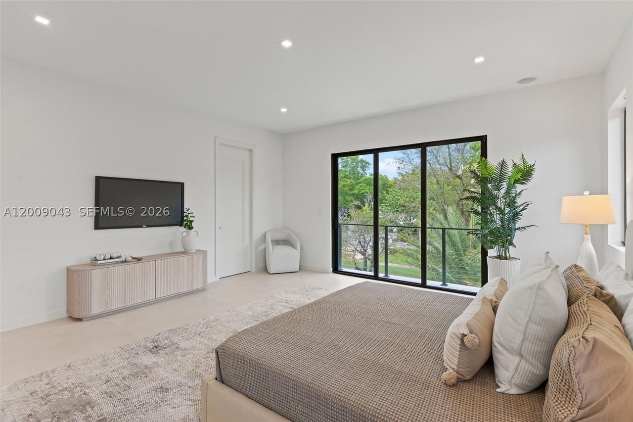 Real estate property located at 730 Zamora Ave, Miami-dade, Coral Estates, Coral Gables, FL