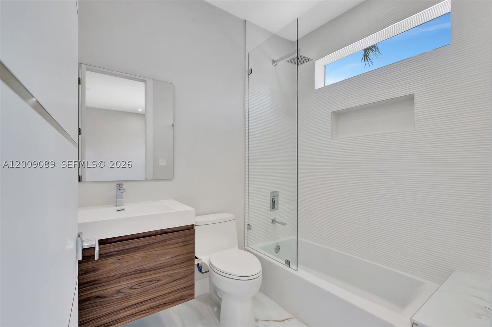 Real estate property located at 1223 12th Ct #1223, Miami-dade, Skyview Homes Condo, Miami, FL
