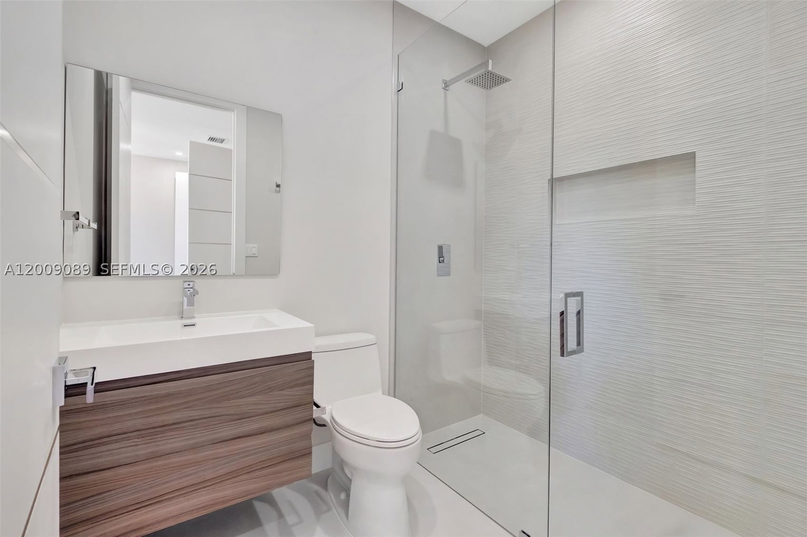 Real estate property located at 1223 12th Ct #1223, Miami-dade, Skyview Homes Condo, Miami, FL