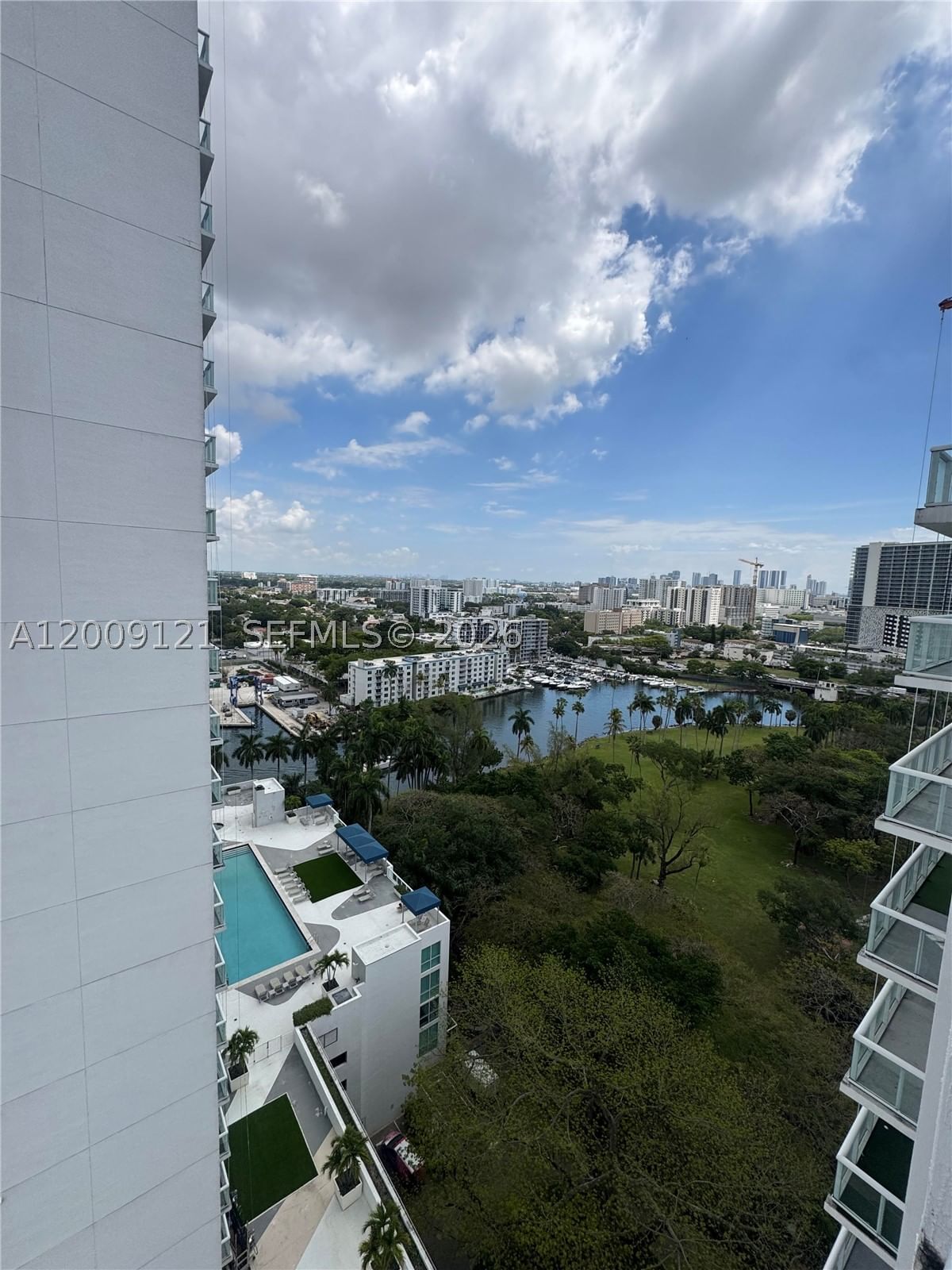 Real estate property located at 1871 S River Dr #2005, Miami-dade, Terrazas Riverpark Villag, Miami, FL