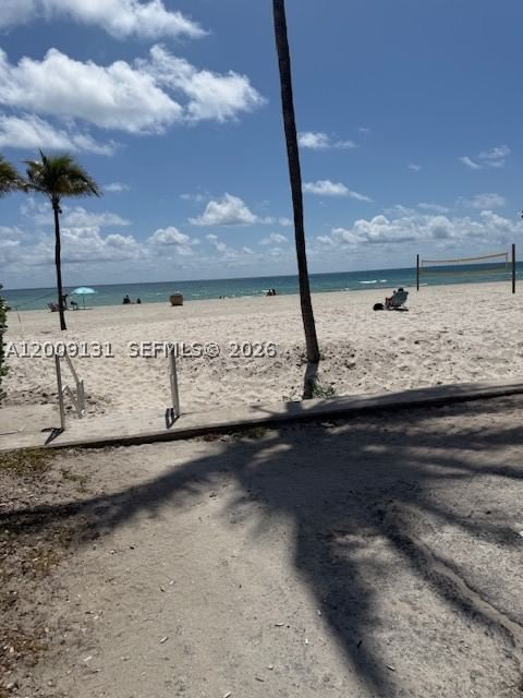 Real estate property located at 1901 Ocean Dr #207, Broward, Darby Hall Apts Condo, Hollywood, FL