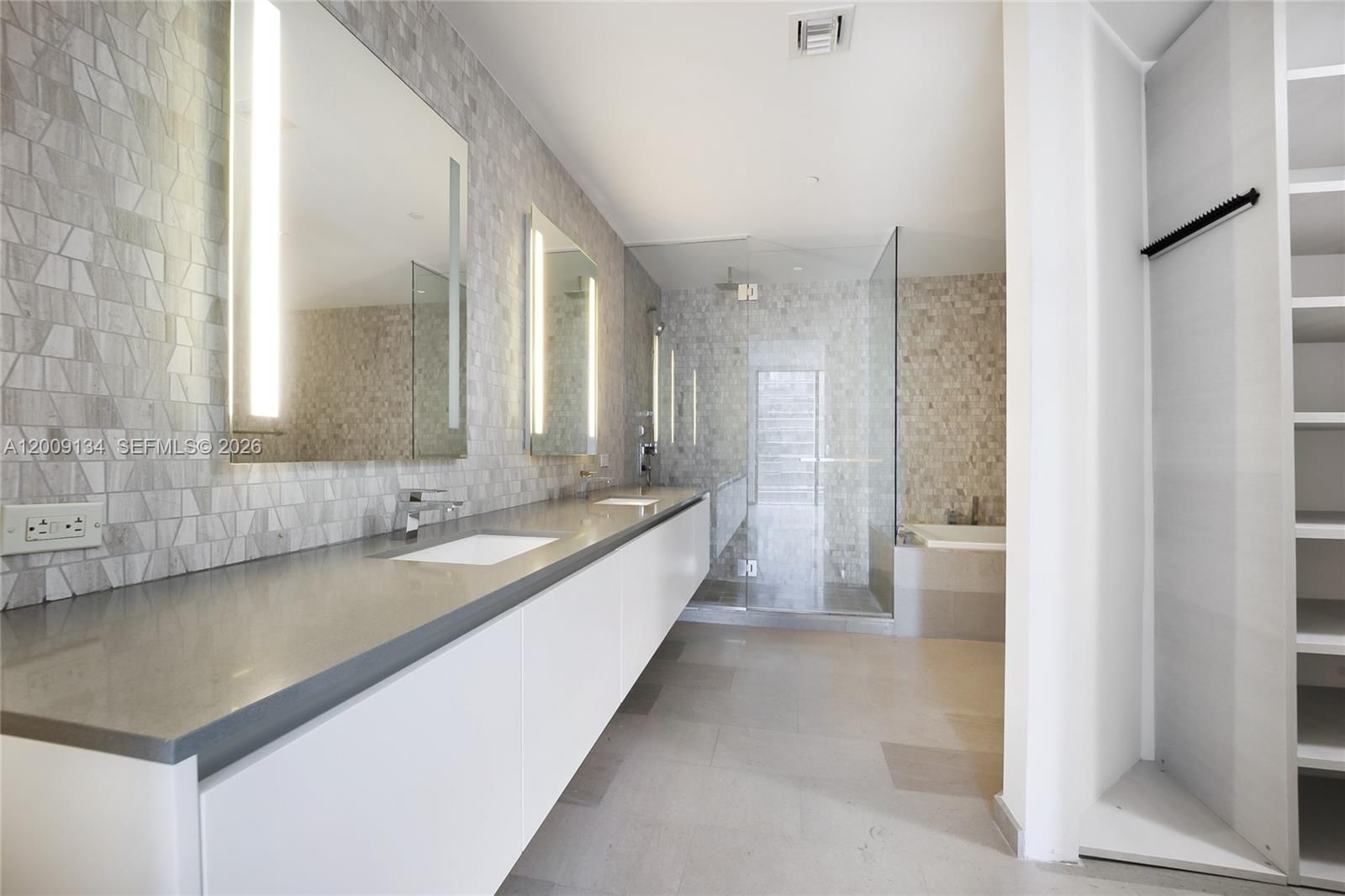 Real estate property located at 88 7th St #1009, Miami-dade, Rise Condo, Miami, FL