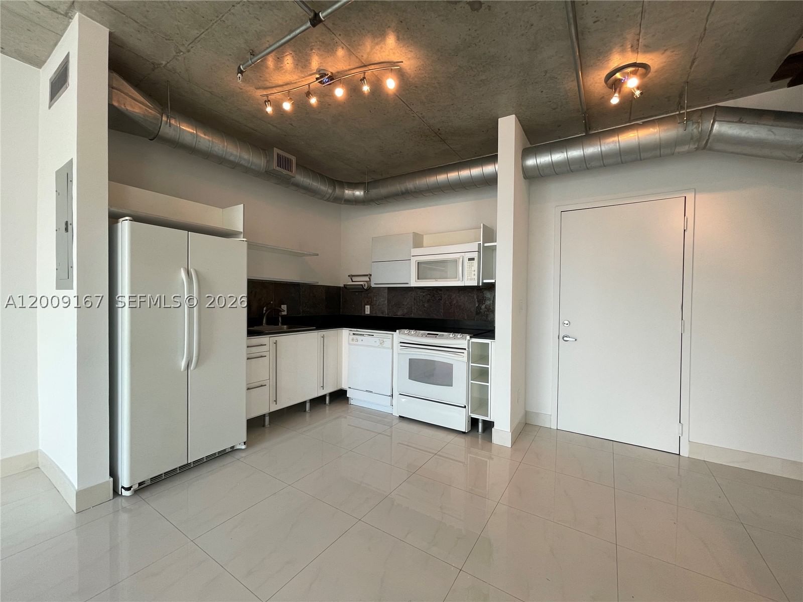 Real estate property located at 690 1st Ct #3115, Miami-dade, Neo Vertika Condo, Miami, FL