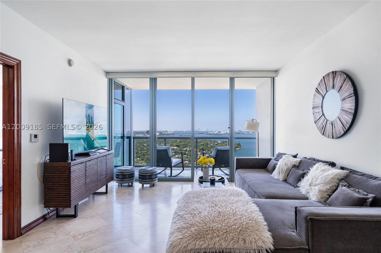 Real estate property located at 601 36th st #2908, Miami-dade, Blue Condo, Miami, FL
