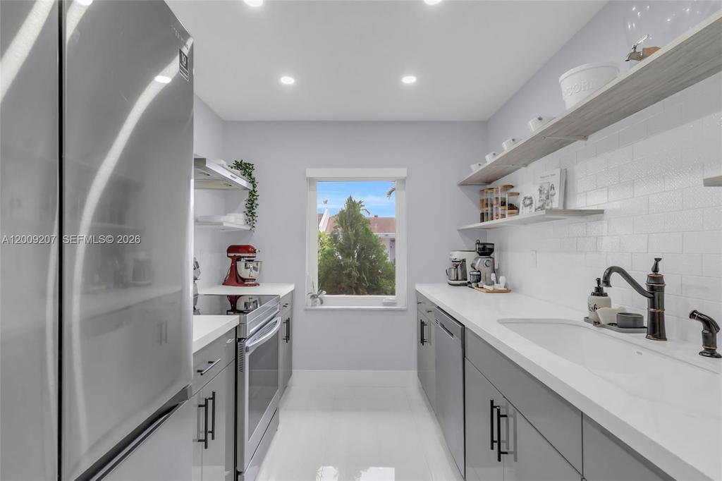 Real estate property located at 13756 54th Ter, Miami-dade, Bent Tree Sec 1, Miami, FL