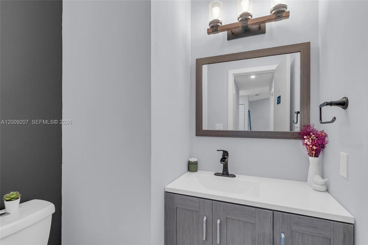 Real estate property located at 13756 54th Ter, Miami-dade, Bent Tree Sec 1, Miami, FL