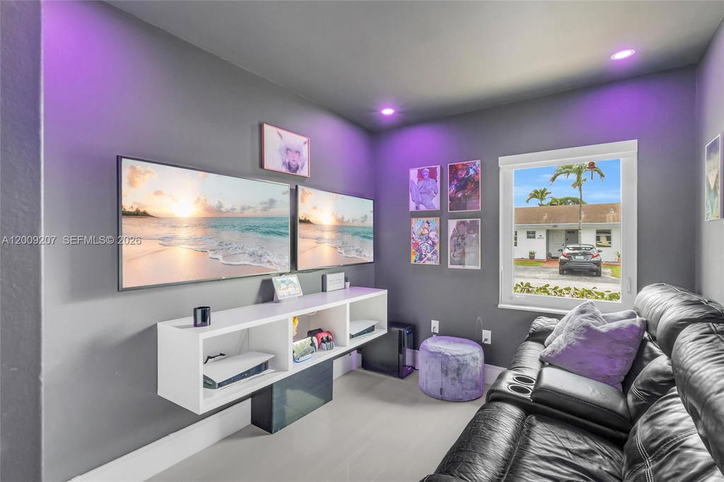 Real estate property located at 13756 54th Ter, Miami-dade, Bent Tree Sec 1, Miami, FL