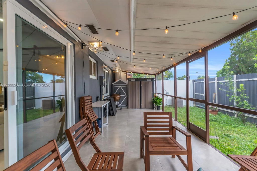 Real estate property located at 13756 54th Ter, Miami-dade, Bent Tree Sec 1, Miami, FL