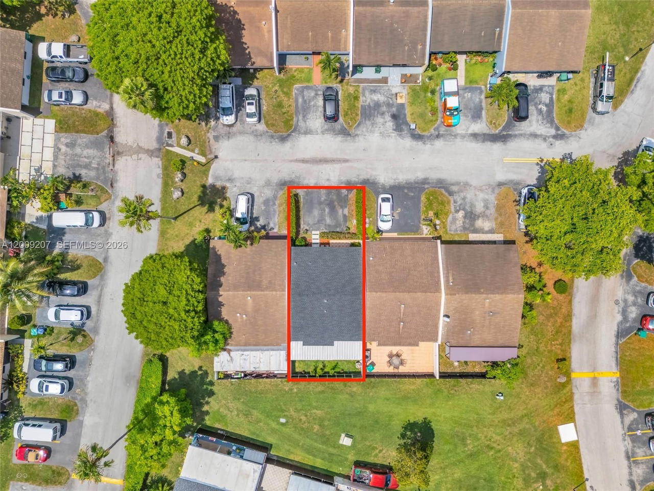 Real estate property located at 13756 54th Ter, Miami-dade, Bent Tree Sec 1, Miami, FL