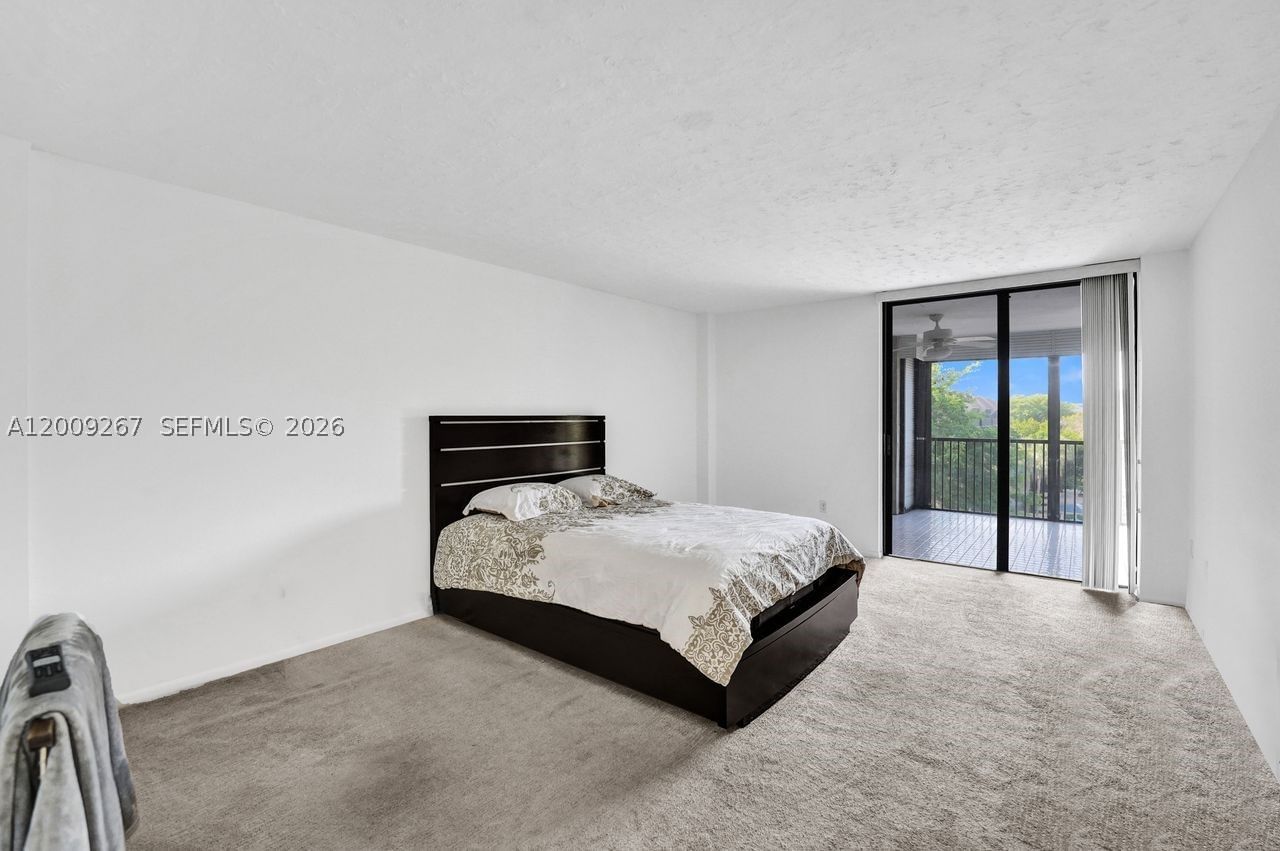Real estate property located at 2806 46th Ave D637, Broward, Grandview At Emerald Hill, Hollywood, FL